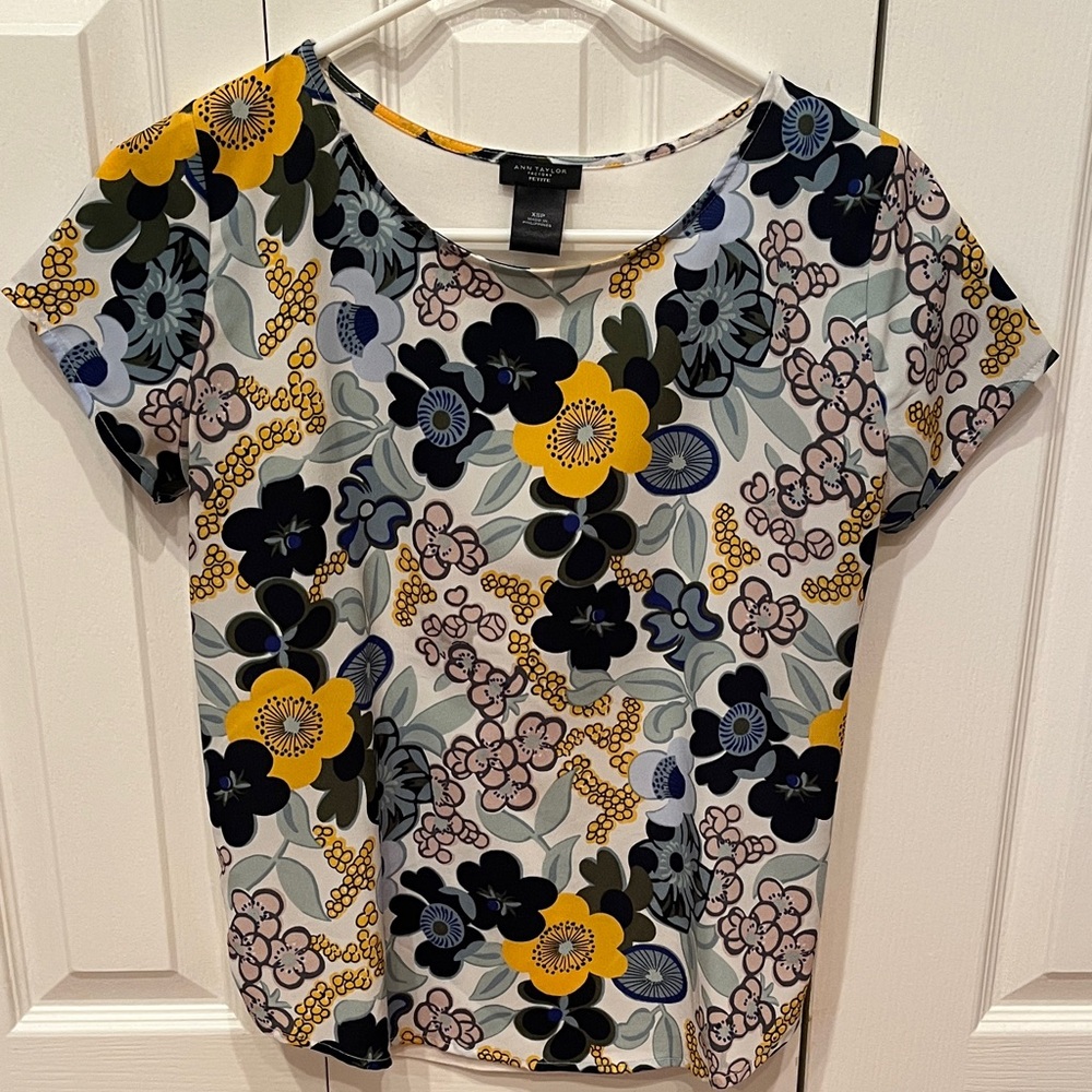 Ann Taylor Factory Petite Multicolor Floral Short Sleeve Top XSP
